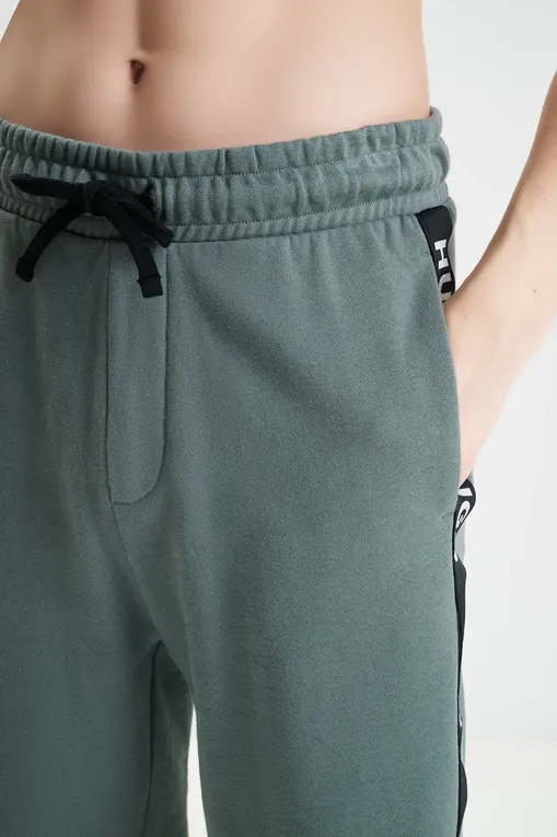 Шорты Hugo Boss 50496996 307