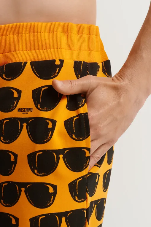 Повседневные шорты Moschino 67069315 1061