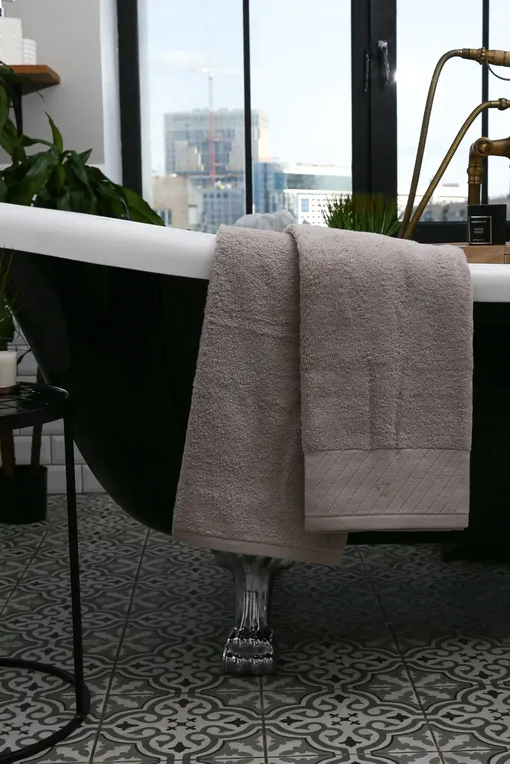 Полотенца LIU JO LB882B 253 TORTORA