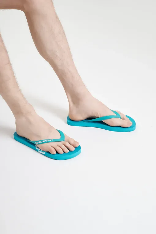 Сланцы Emporio Armani XVQS06XN746 00179