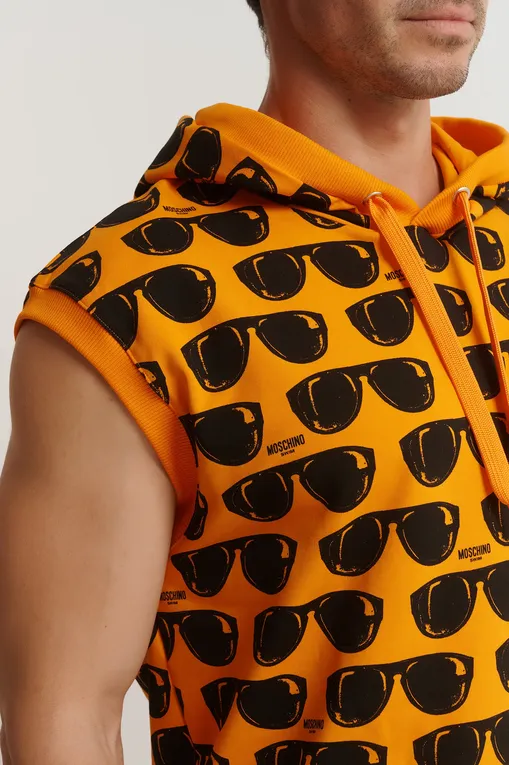 Худи Moschino 17069315 1061