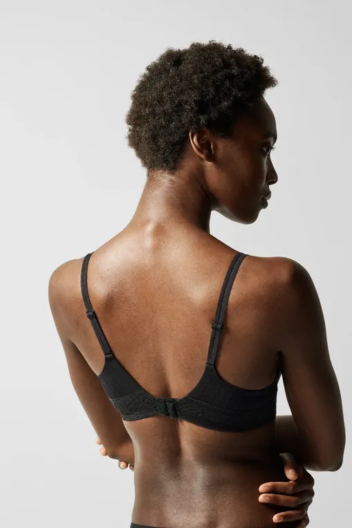 Бюстгальтеры Chantelle C12L60 011 Black