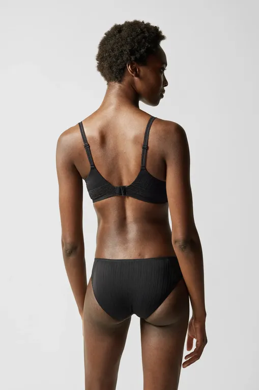 Бюстгальтеры Chantelle C12L60 011 Black