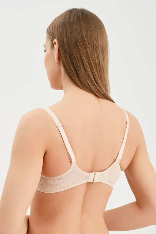 Бюстгальтеры Chantelle C12Q50 0IP Golden beige / Black