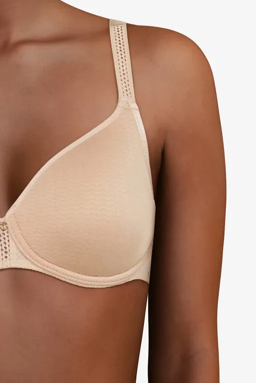 Бюстгальтеры Chantelle C16G70 01N Golden beige