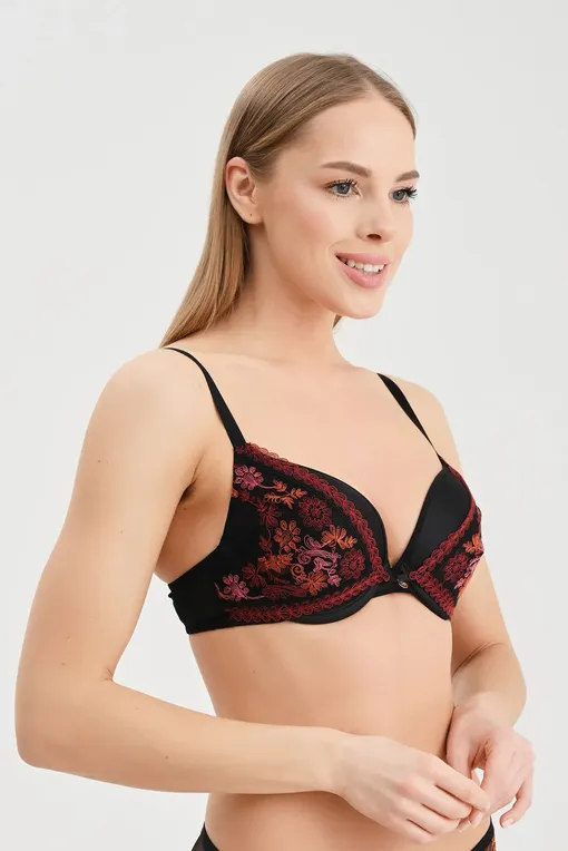 Бюстгальтеры Chantelle C16Q20 0M8 Black flowers multicolor