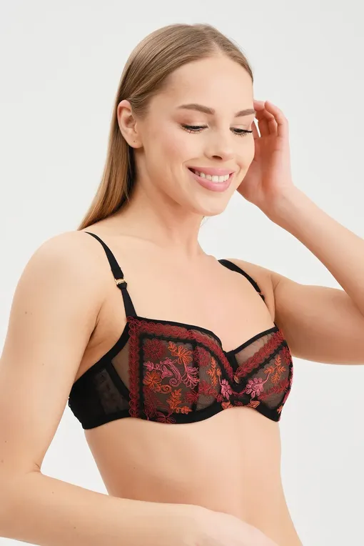 Бюстгальтеры Chantelle C16Q50 0M8 Black flowers multicolor