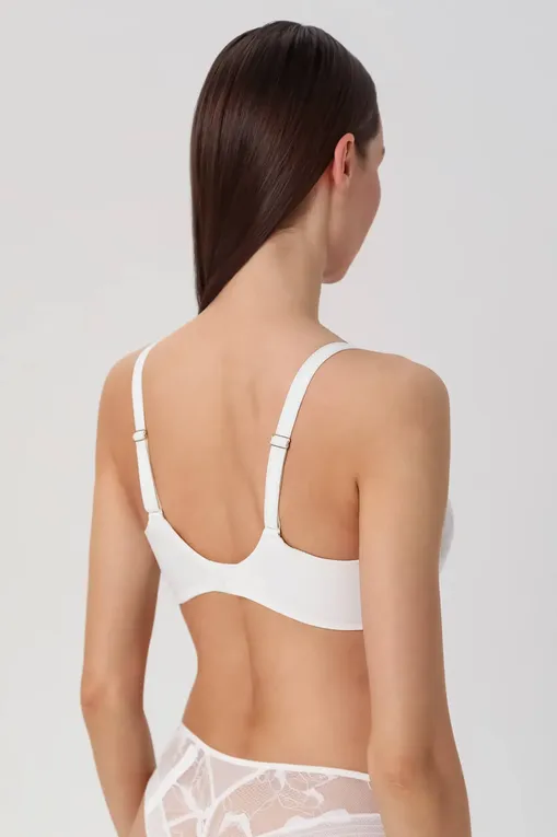 Бюстгальтеры Chantelle C17Q10 0LW Milk