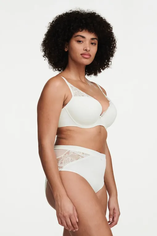 Бюстгальтеры Chantelle C17Q20 0LW Milk