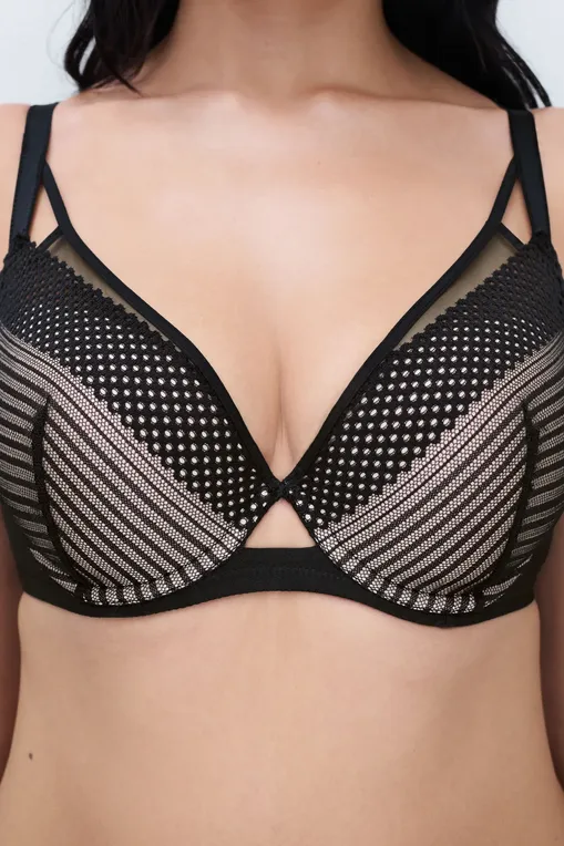 Бюстгальтеры Chantelle C22ANA 011 Black