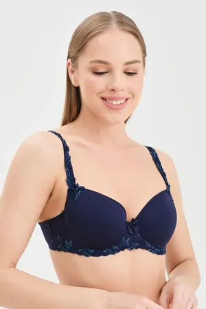 Simone Perele 131343 562 Minuit