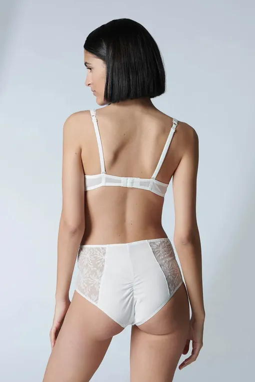 Бюстгальтеры Simone Perele 1A2330 030 naturel (nacre)