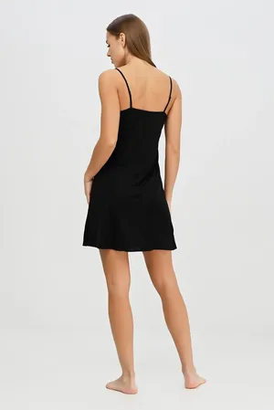 NINA VON C 22422444 200 black