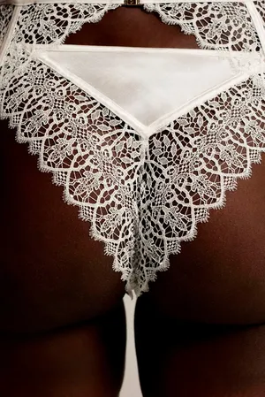 LIVY 654423908 OFFWHITE