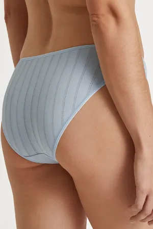 Calida 22192 521 arctic ice