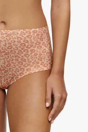 Chantelle C11D70 0QR Leo neutral