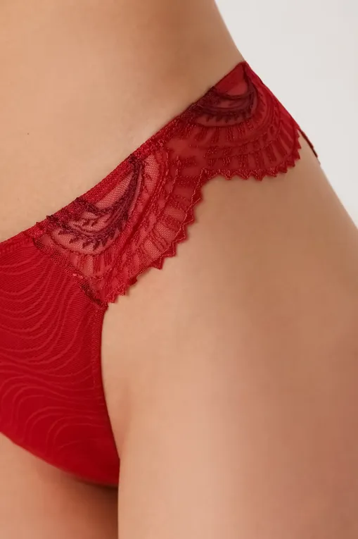 Трусы Chantelle C11YG0 0CX Passion red-Aubergine