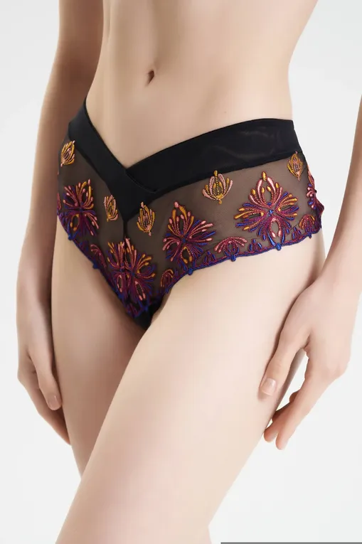 Трусы Chantelle C26040 B25 Black Jewels