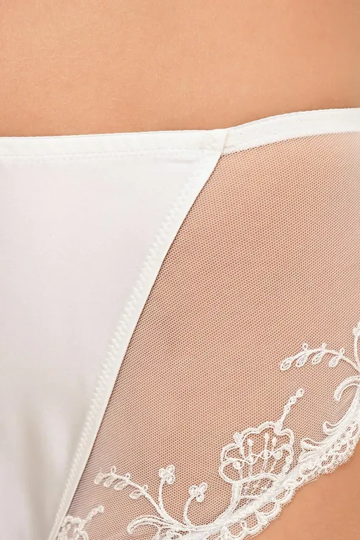 Трусы Lise Charmel ACC0380 ECRU NACRE