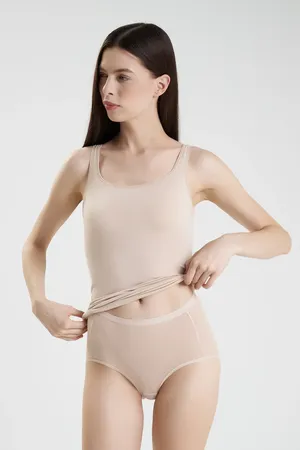 NINA VON C 40160122 636 nude