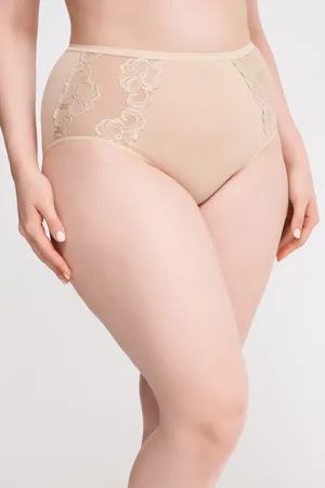 NINA VON C 40160880 636 nude