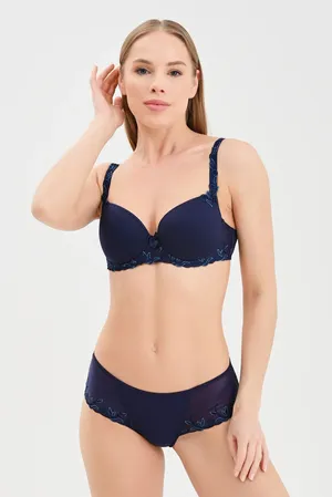 Simone Perele 131637 562 Minuit