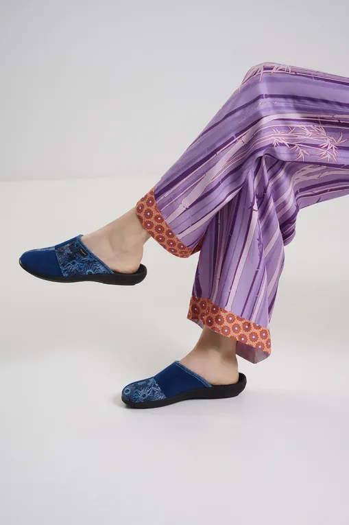 Тапочки Petit Pas BAP003 яркий-синий