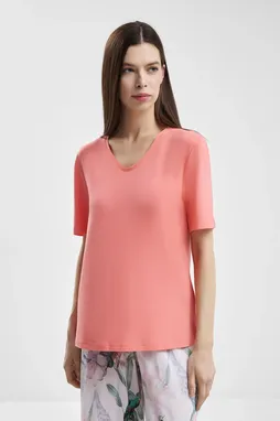 NINA VON C 16460874 898 strawberry cream