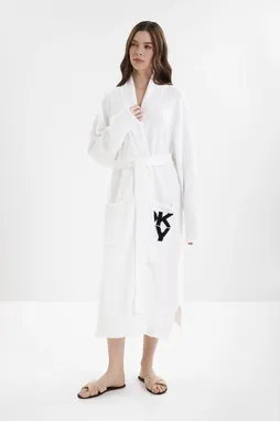 DKNY YI10079 003 White Logo