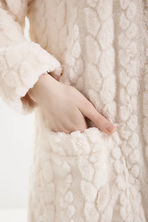 Халаты Le Chat ESSENTIEL163 ECRU