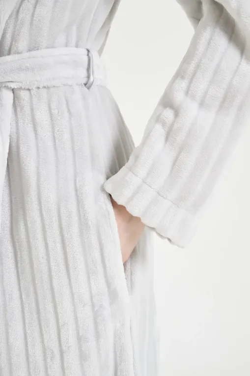 Халаты Le Chat ESSENTIELH63A brume