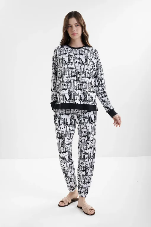 Повседневные костюмы DKNY YI80076F 117 Wht Novl