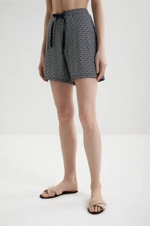 NINA VON C 16240348 911