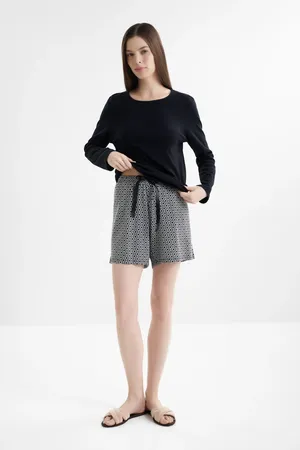 NINA VON C 16240348 911