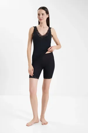 NINA VON C 29220846 200 black