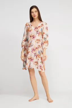 Eva B.Bitzer 24310779 171ivory.pearl