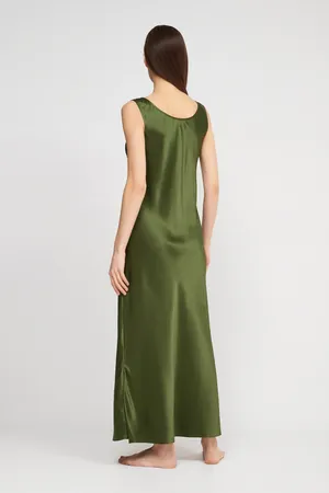 Eva B.Bitzer 27318298 350 dark olive