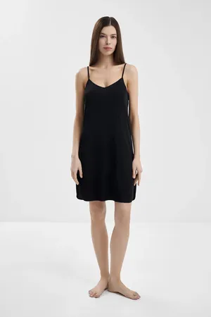 NINA VON C 22422111 200 black