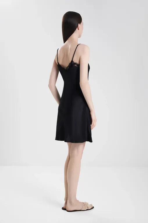 Сорочки Simone Perele 1F8940 015 noir/tatoo