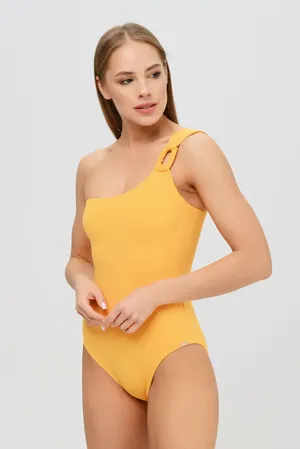 Maryan Mehlhorn 1036318 271 mineral yellow