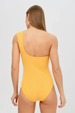 Maryan Mehlhorn 1036318 271 mineral yellow