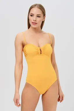 Maryan Mehlhorn 1755318 271 mineral yellow