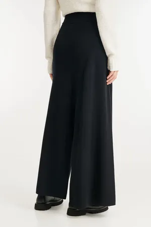 Sarah Pacini 242.11.019 02