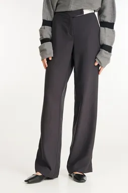 Sarah Pacini 242.13.015 12