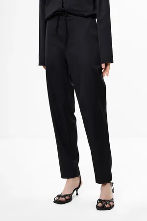 Sarah Pacini 252.33.017 02