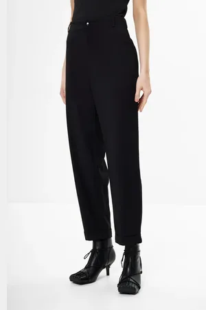 Sarah Pacini 252.33.056 02