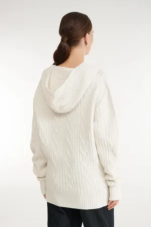 Sarah Pacini 242.31.070 03