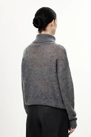 Sarah Pacini 252.11.071 04