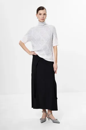 Sarah Pacini 252.11.098 08