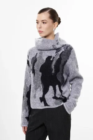 Sarah Pacini 252.11.115 08